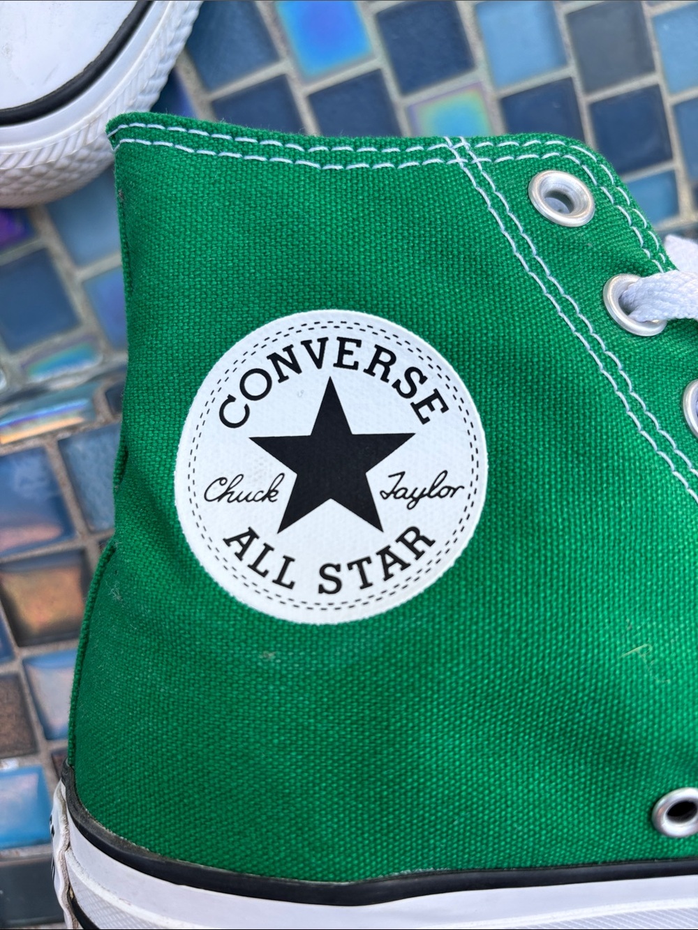 💚Converse Chuck Taylor Amazon/kelly green high tops unisex men’s 7/woman’s 9 - Picture 3 of 8